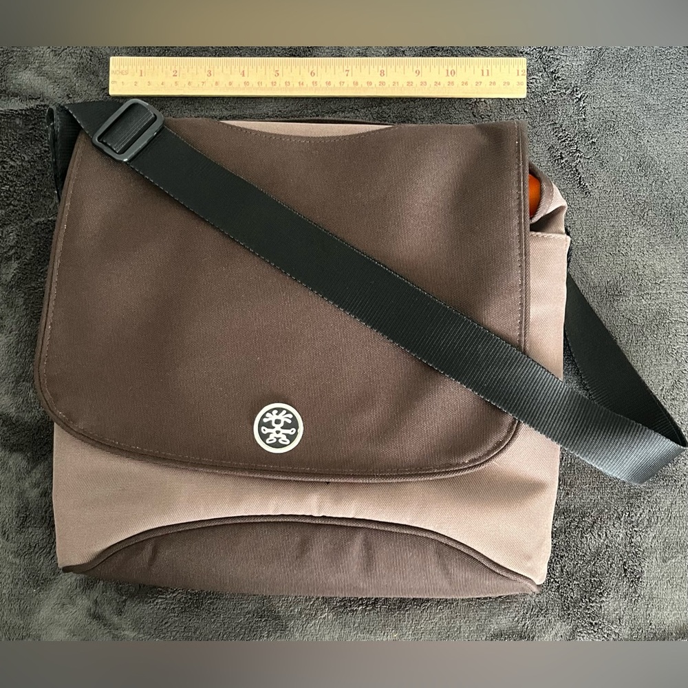 Crumpler The Skivvy, Computer Bag, Small - Picture 7 of 8